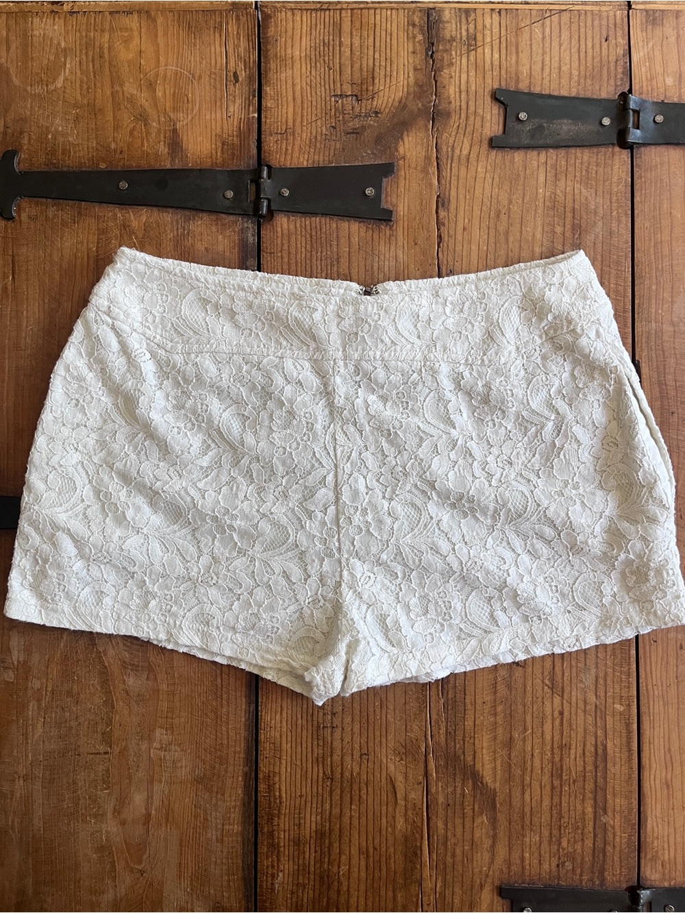 Tulle White High-Waist Lace Shorts
